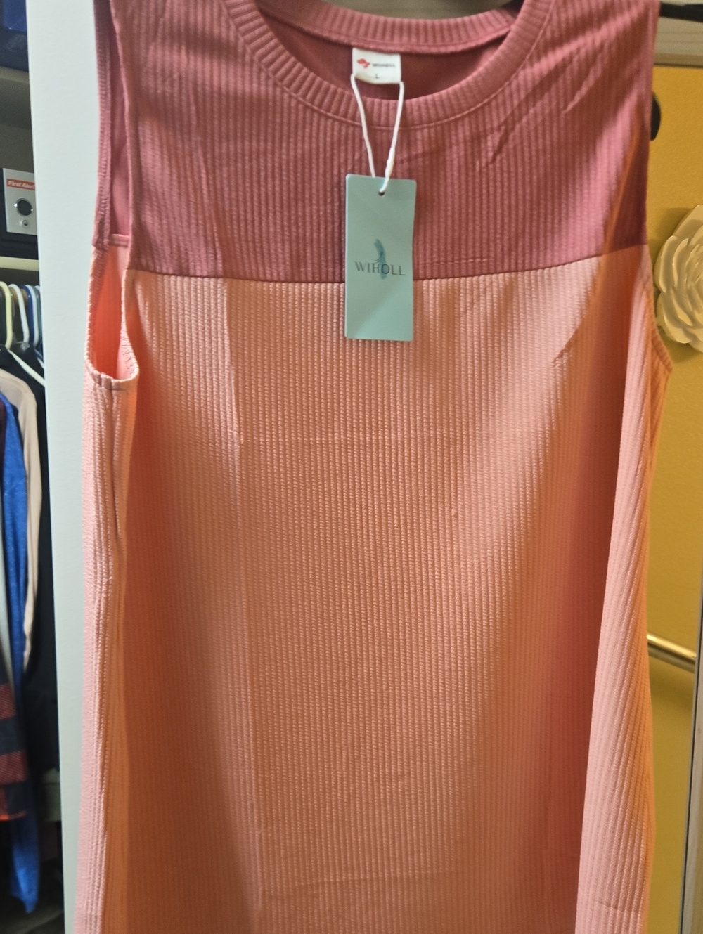 WHIOLL Women's Two-Tone Pink Tank Top